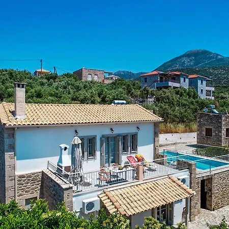 Levanda Elia * Pirgos (Mani)