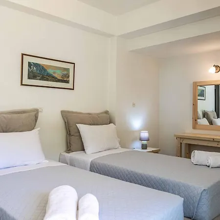 Levanda Elia Villa Pírgos